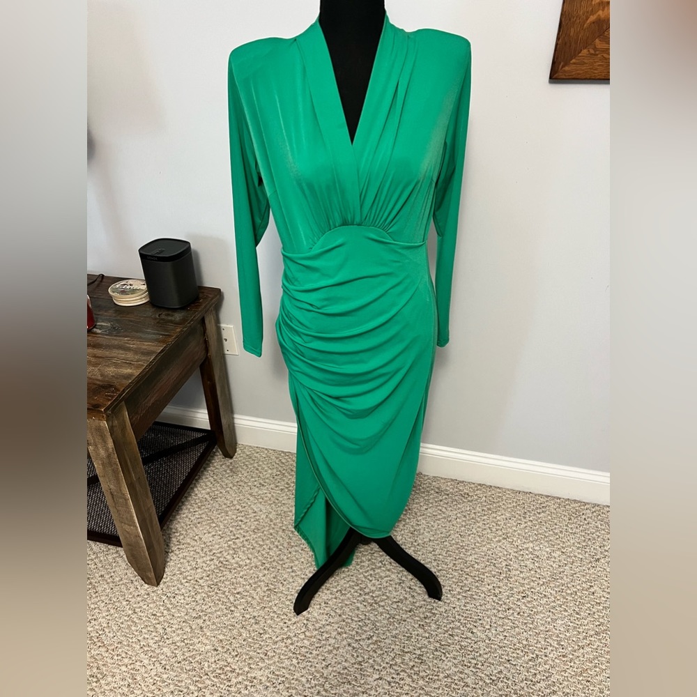 Queen Bee Maternity Womens Maternity maxi dress Green longsleeve gown size 14